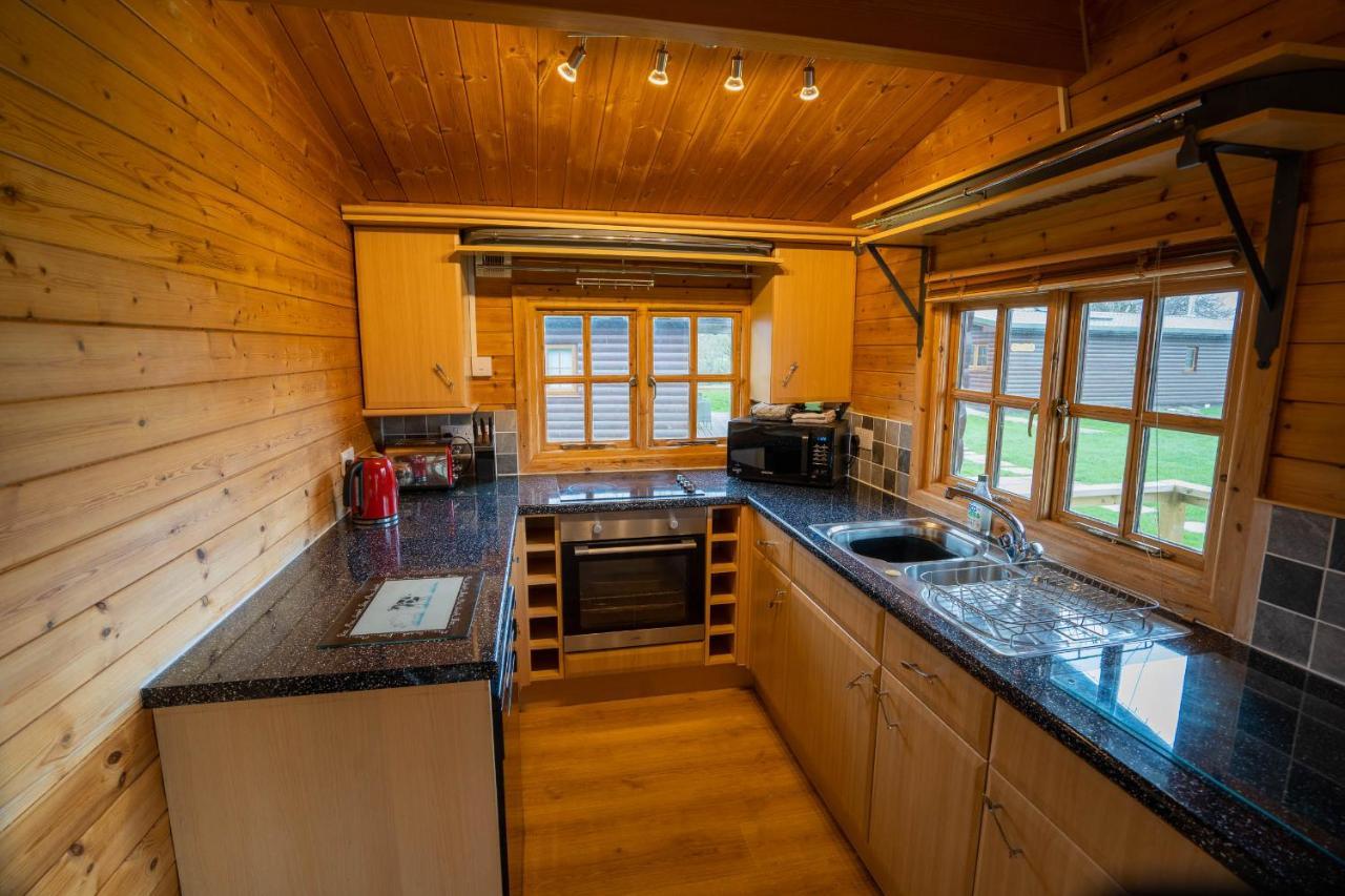 Wall Eden Farm - Luxury Log Cabins And Glamping Highbridge Dış mekan fotoğraf