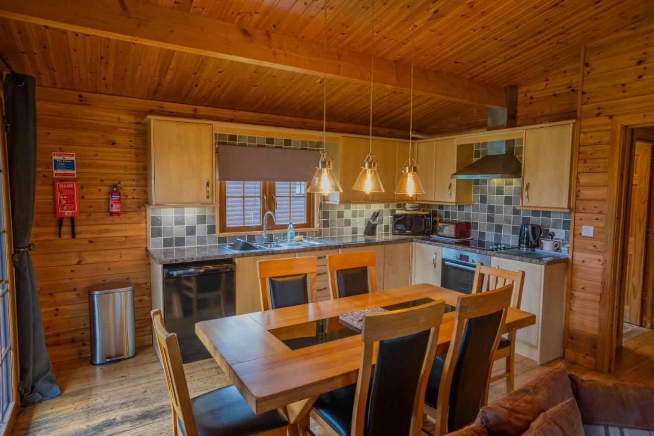 Wall Eden Farm - Luxury Log Cabins And Glamping Highbridge Dış mekan fotoğraf
