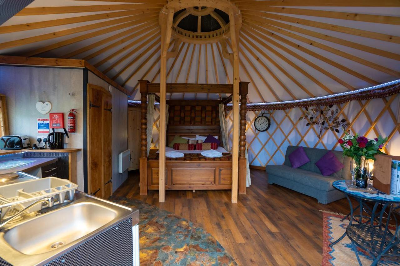 Wall Eden Farm - Luxury Log Cabins And Glamping Highbridge Dış mekan fotoğraf