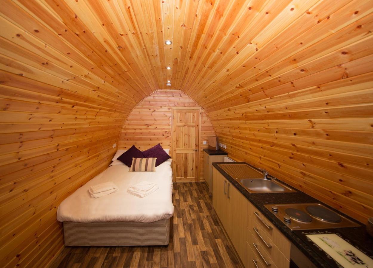 Wall Eden Farm - Luxury Log Cabins And Glamping Highbridge Dış mekan fotoğraf
