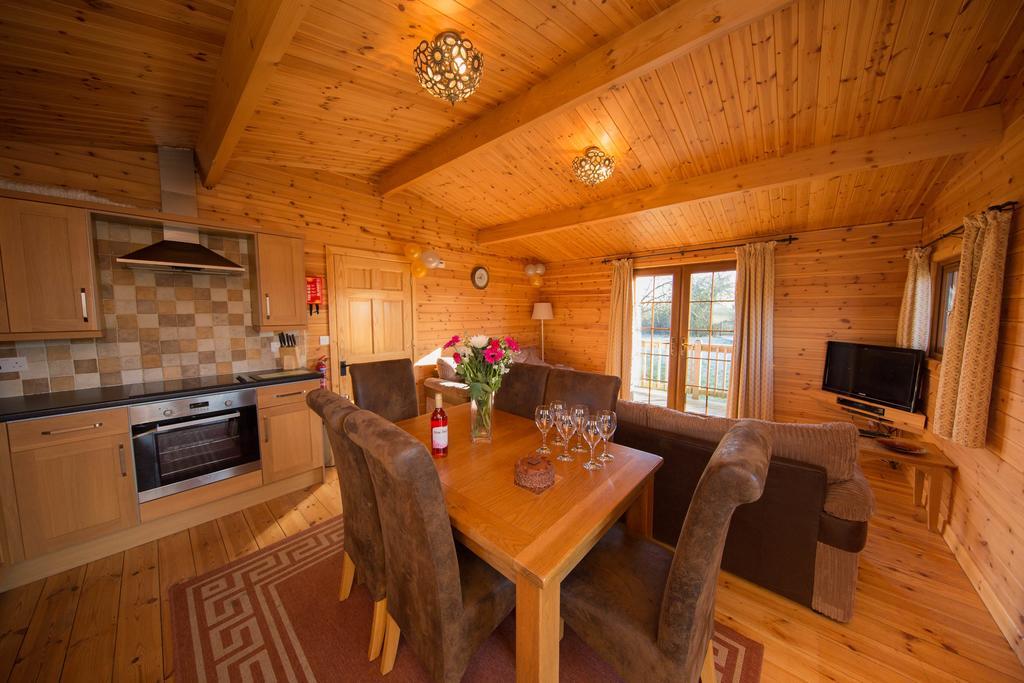Wall Eden Farm - Luxury Log Cabins And Glamping Highbridge Dış mekan fotoğraf