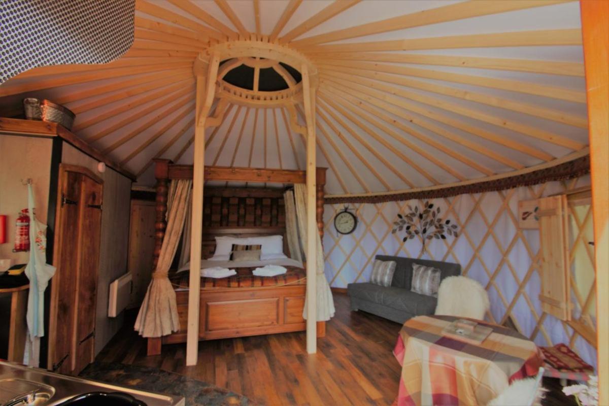 Wall Eden Farm - Luxury Log Cabins And Glamping Highbridge Dış mekan fotoğraf